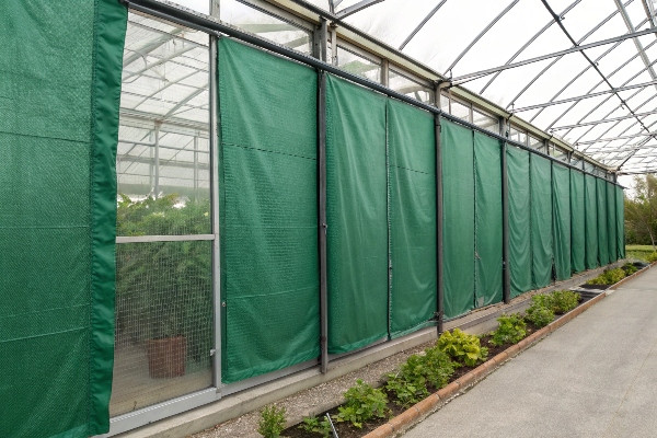 greenhouse heat loss prevention insulation curtains